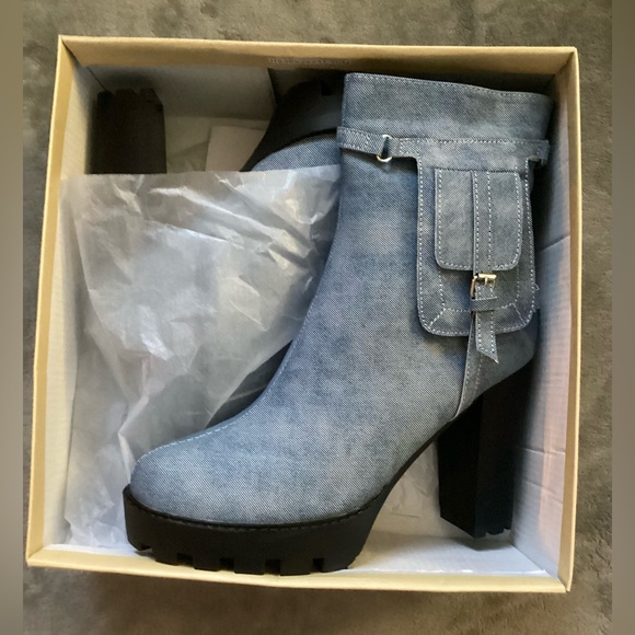 Yoki Denim Heel Booties New In Box - Picture 3 of 16